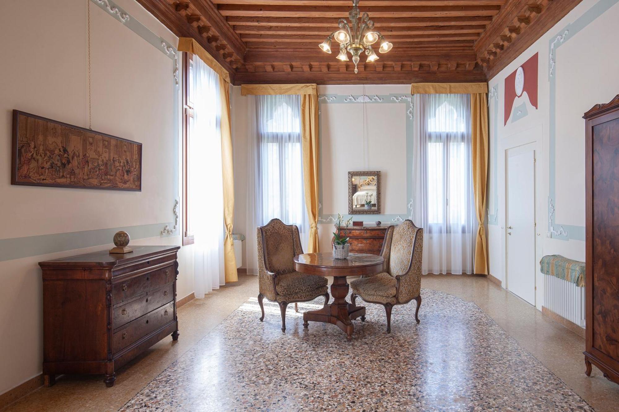 Luxury Apartment Pesaro Papafava Veneţia Exterior foto